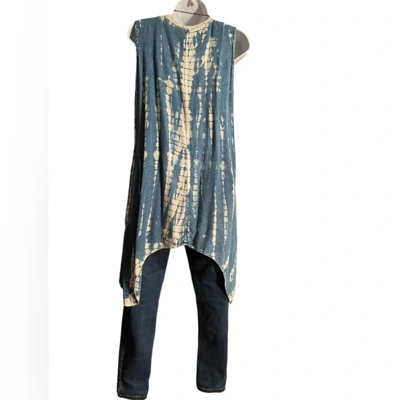 NWT.  VEST/CARDIGAN by Sacred Threads   S/M.    BL/RD 04 - Picture 3 of 5